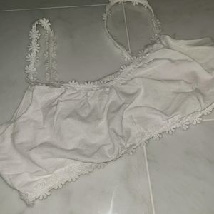 SUMMER BRA TOP BRALETTE CROP TOP ADORABLE - WHITE NWOT SIZE LARGE